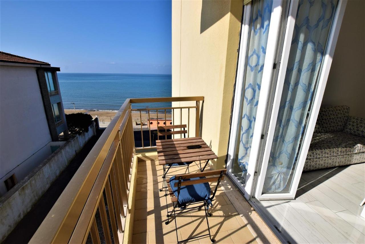 Colombo Apartment, Fronte Spiaggia *